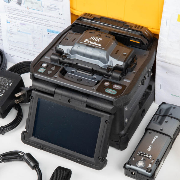 Fujikura 90R Mass Ribbon Fiber Fusion Splicer W/ CT-50 Cleaver & RS03 Stripper